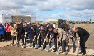 小鹏汽车在充电站自燃 小鹏汽车在充电站自燃